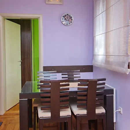 Radosti Apartment *